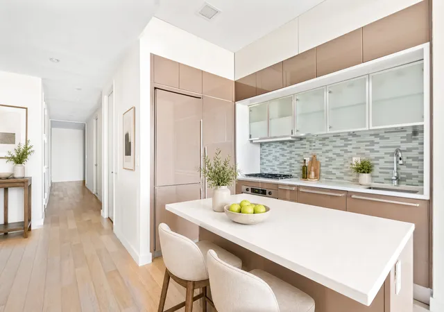 2nd image of 75 Wall St #33E, New York, NY 10005 | MLS# RLS20103613