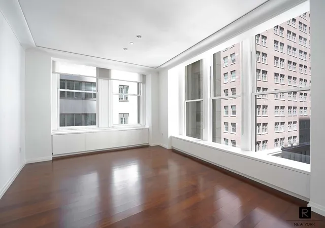 Listing Photo 4 - Condo for sale in Cipriani Club Residences located at 55 Wall St, New York, NY 10005 - Unit #600