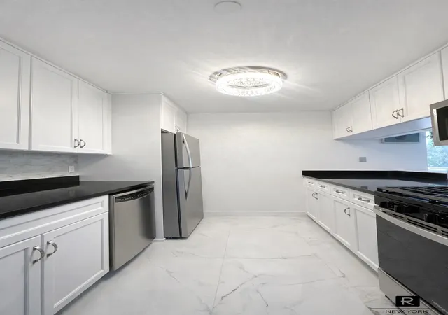 Photo 4 of House for sale at 300 W 135th Street #6-B, New York, NY 10030 | MLS# RLS20103707 | Listing updated on 2026-08-04