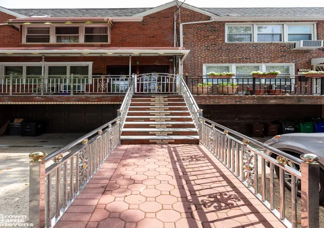 2nd image of 1041 E 85th St, New York City, NY 11236 | MLS# RLS20103734