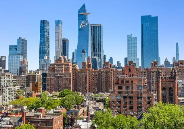 2nd image of 435 W 19Th St, New York, NY 10011
