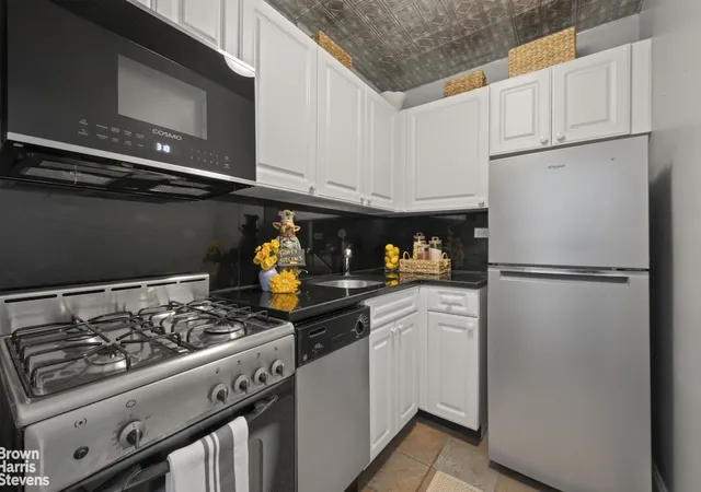 Homes for sale in New York City, NY | 333 E 75Th St #8D, New York City, NY 10021 | MLS# RLS20103754