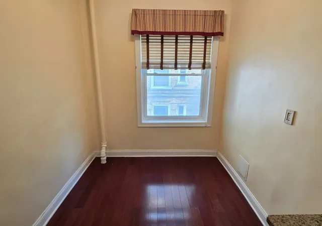 3rd image of 2081 Cruger Ave, New York, NY 11238
