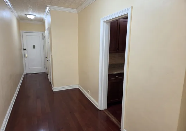 5th image of 2081 Cruger Ave, New York, NY 11238