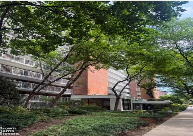 17th image of 2575 Palisade Ave #9F, Bronx, NY 10463 | MLS# RLS20104011