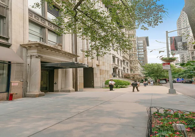 2nd image of 21 E 22Nd St, New York, NY 10010