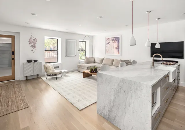 3rd image of 83 Woodhull St, New York City, NY 11231