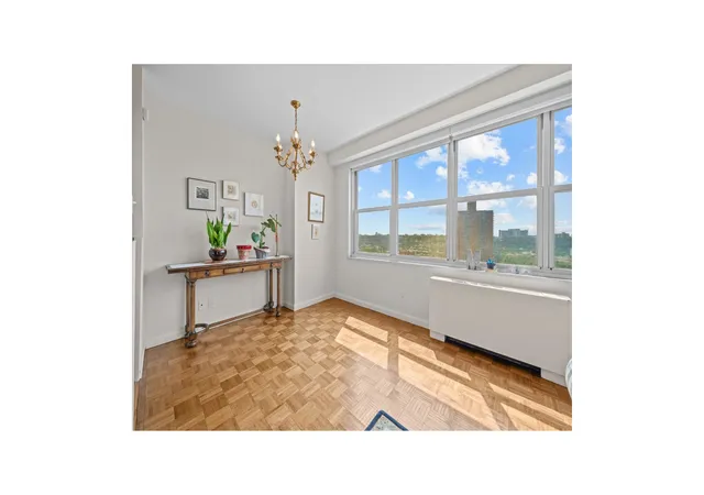 4th image of 555 Kappock St #10U, Bronx, NY 10463 | MLS# RLS20104132
