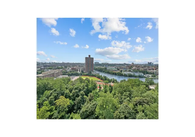 5th image of 555 Kappock St #10U, Bronx, NY 10463 | MLS# RLS20104132