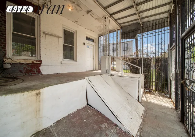 3rd image of 589 Hinsdale St, Brooklyn, NY 11207 | MLS# RLS20104142