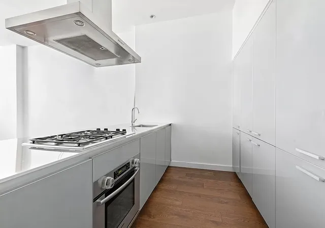 3rd image of 420 W 25Th St #4G, New York, NY 10001 | MLS# RLS20104221
