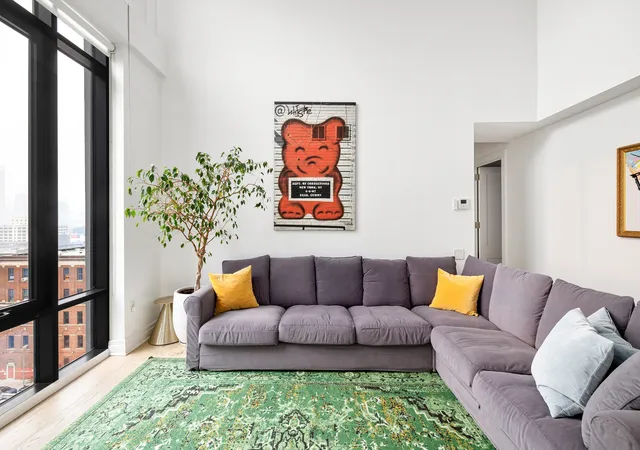 5th image of 13-33 Jackson Ave, New York City, NY 11101
