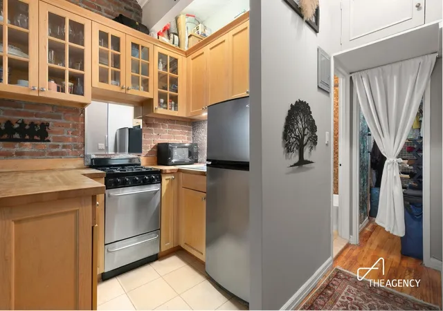 Homes for sale in New York City, NY | 227 E 87Th St #3B, New York City, NY 10128 | MLS# RLS20104368