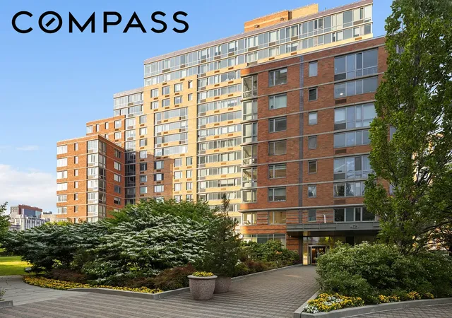 Photo 1 of Condo for sale at 425 Main St #16J, New York, NY 10044 | MLS# RLS20104395 | Listing updated on 2026-07-18