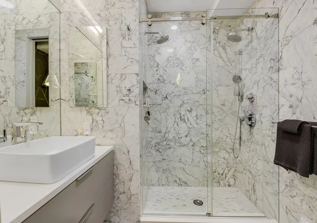 2nd image of 3 Hanover Sq, New York, NY 10004