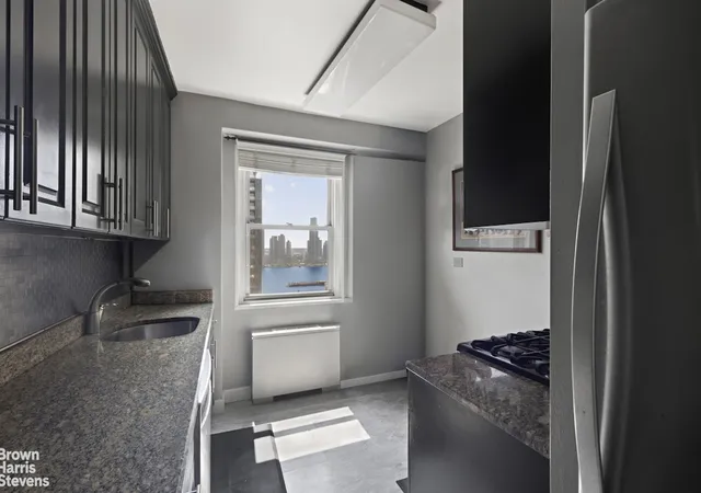 4th image of 300 E 40Th St #22J, New York, NY 10016 | MLS# RLS20104474