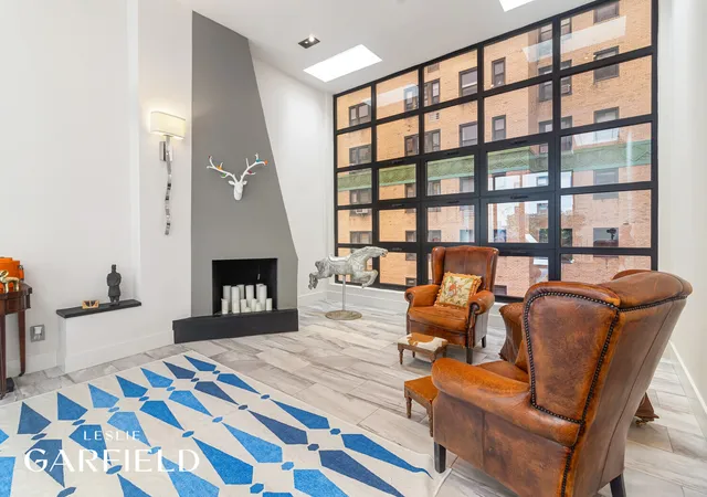 2nd image of 310 E 69th St, New York, NY 10021 | MLS# RLS20104479