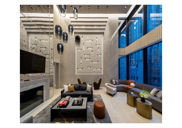 2nd image of 138 E 50Th St, New York City, NY 10022