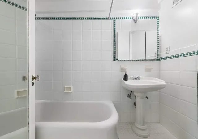 5th image of 300 W 23Rd St #8G, New York City, NY 10011 | MLS# RLS20104548