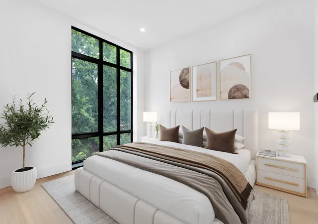 5th image of 33-10 38th Ave, New York City, NY 11101