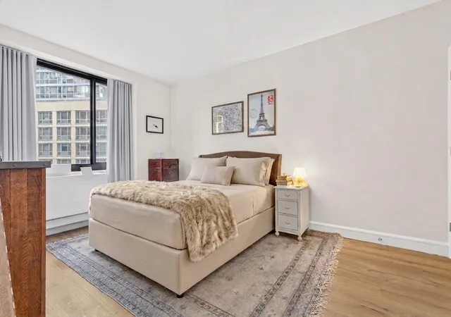 5th image of 25-21 43Rd Ave, New York City, NY 11101