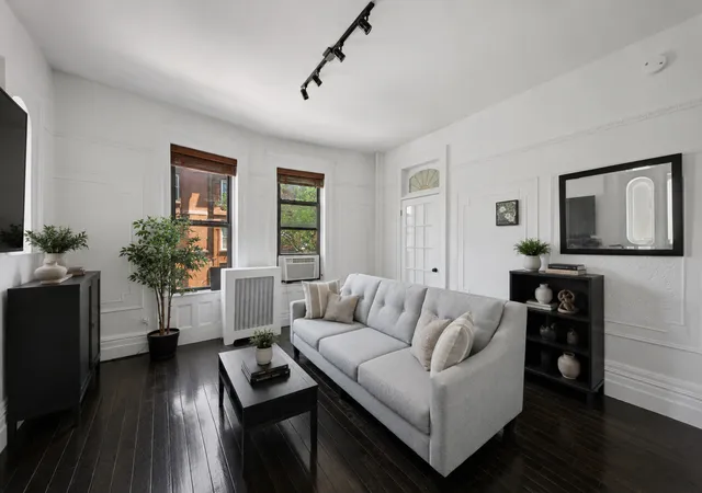 2nd image of 411 Clinton St #5, New York City, NY 11231 | MLS# RLS20104714
