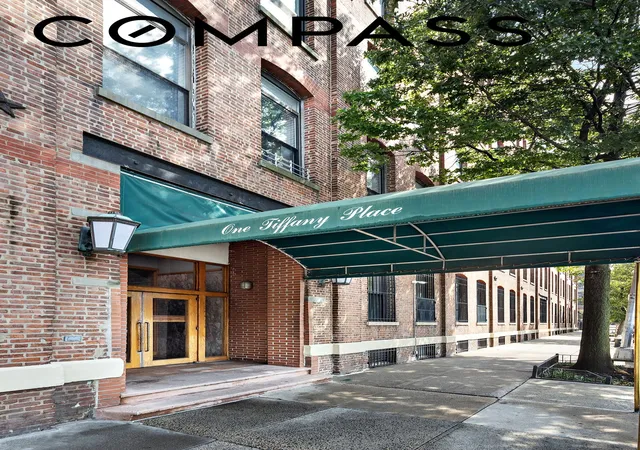 2nd image of 1 Tiffany Pl, New York City, NY 11231