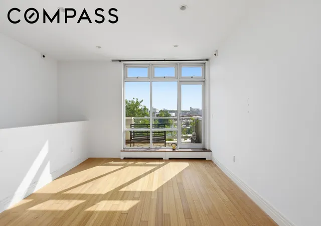 4th image of 146 Diamond St, Brooklyn, NY 11222 | MLS# RLS20104730