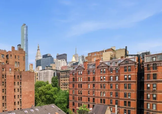 4th image of 32 Gramercy Park S #10A, New York City, NY 10003 | MLS# RLS20104741
