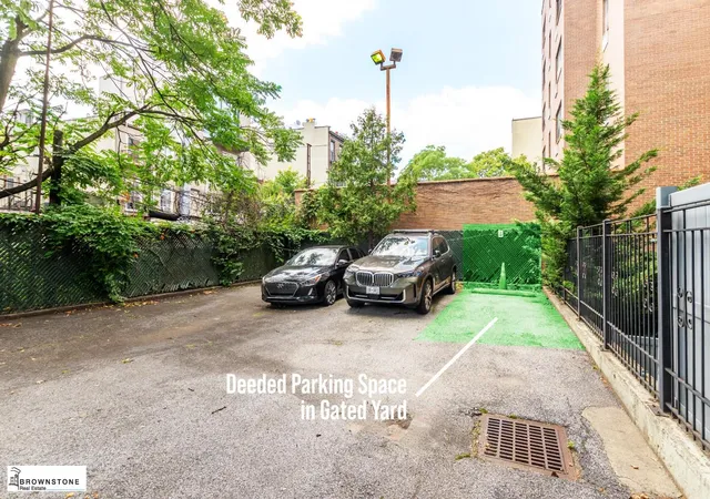 2nd image of 158 Sackett St, New York City, NY 11231