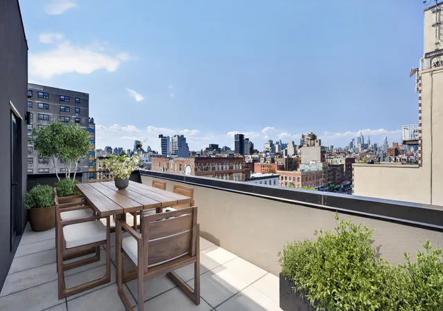 2nd image of 48 Allen St, New York City, NY 10002