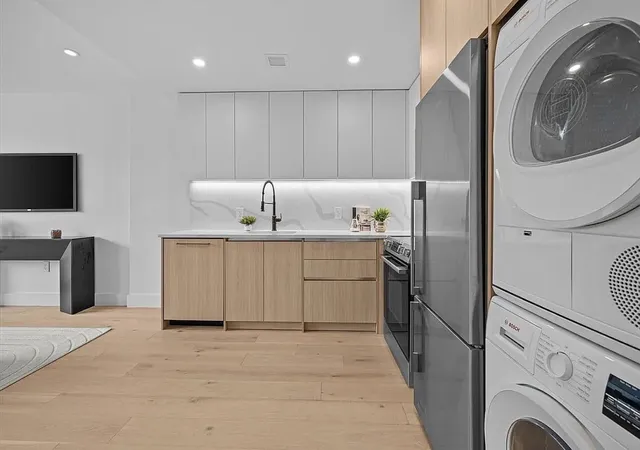 4th image of 107 Schaefer St #3B, New York City, NY 11207 | MLS# RLS20104830