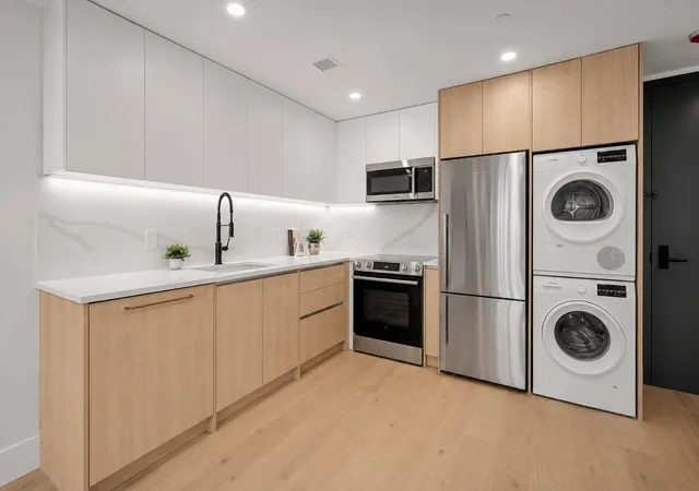 5th image of 107 Schaefer St #3B, New York City, NY 11207 | MLS# RLS20104830