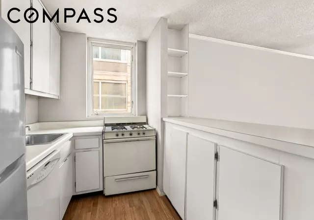 5th image of 130 W 67Th St #25C, New York City, NY 10023 | MLS# RLS20104872