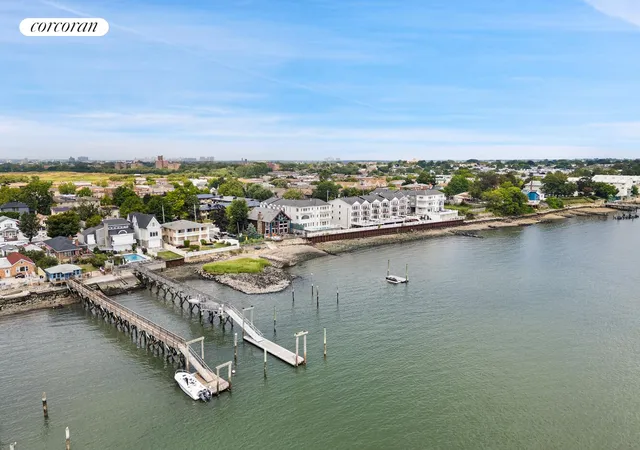 63rd image of 4 Angelas Pl, Bronx, NY 10465 | MLS# RLS20104878