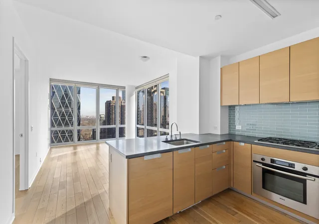 2nd image of 310 W 52nd St #36J, New York City, NY 10019 | MLS# RLS20105047