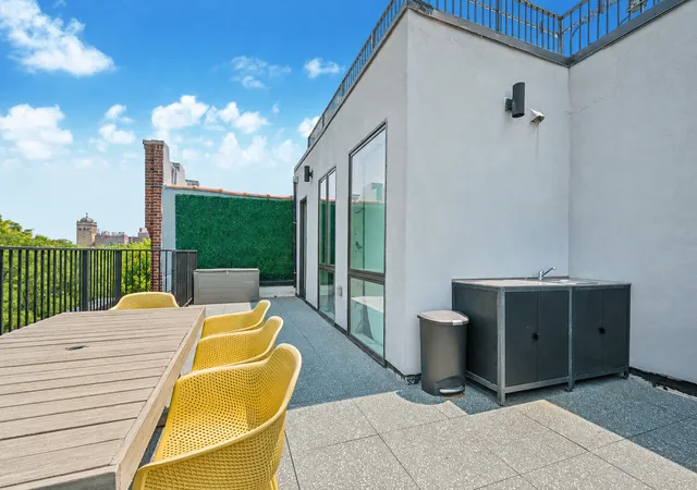 4th image of 246 Maple St, New York City, NY 11225