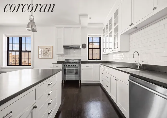 2nd image of 225 Eastern Pkwy #5F, Brooklyn, NY 11238 | MLS# RLS20105123