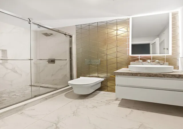 2nd image of 20 Melrose St, New York City, NY 11206