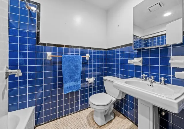 2nd image of 137 Guernsey St, Brooklyn, NY 11222