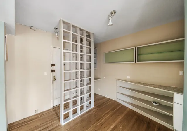 5th image of 305 W 52Nd St #6A, New York City, NY 10019 | MLS# RLS20105308