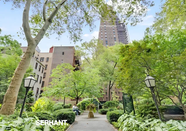 21st image of 320 E 42nd St #2318, New York, NY 10017 | MLS# RLS20105366