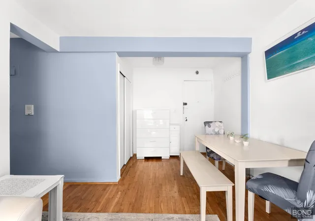 2nd image of 50-21 39Th Pl #4H, New York City, NY 11104 | MLS# RLS20105377
