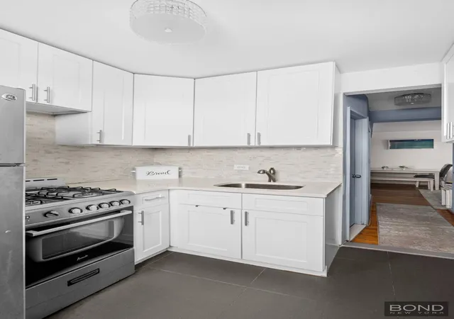 4th image of 50-21 39Th Pl #4H, New York City, NY 11104 | MLS# RLS20105377