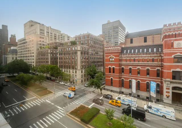 2nd image of 650 Park Ave #7E, New York City, NY 10065 | MLS# RLS20105427