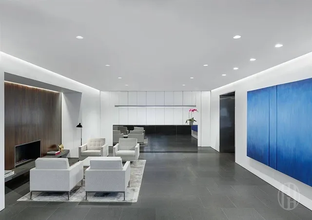 2nd image of 200 E 62nd St, New York City, NY 10065