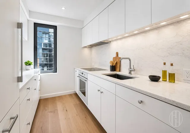 2nd image of 200 E 62nd St #22D, New York City, NY 10065 | MLS# RLS20105550