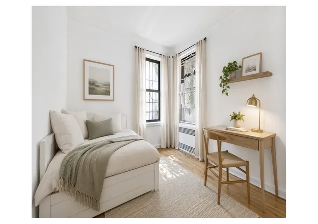 5th image of 20 Clinton St, New York City, NY 10002