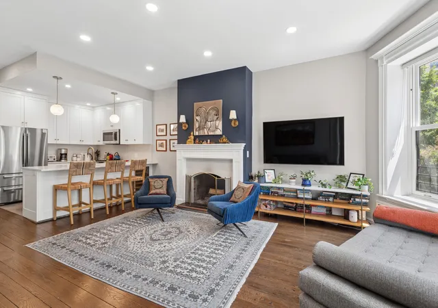 1st image of 329 W 89th St #3, New York City, NY 10024 | MLS# RLS20105706