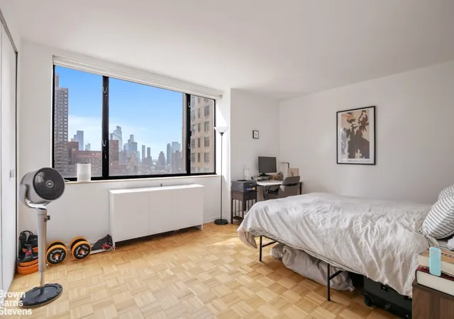 4th image of 30 W 61St St #25B, New York City, NY 10023 | MLS# RLS20105714
